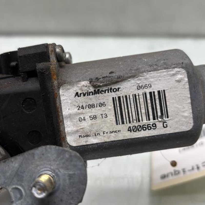 Leve vitre electrique avant droit RENAULT LAGUNA 2 Photo n°6