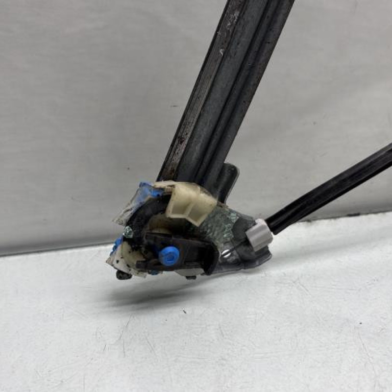 Leve vitre electrique avant gauche RENAULT LAGUNA 2 Photo n°3