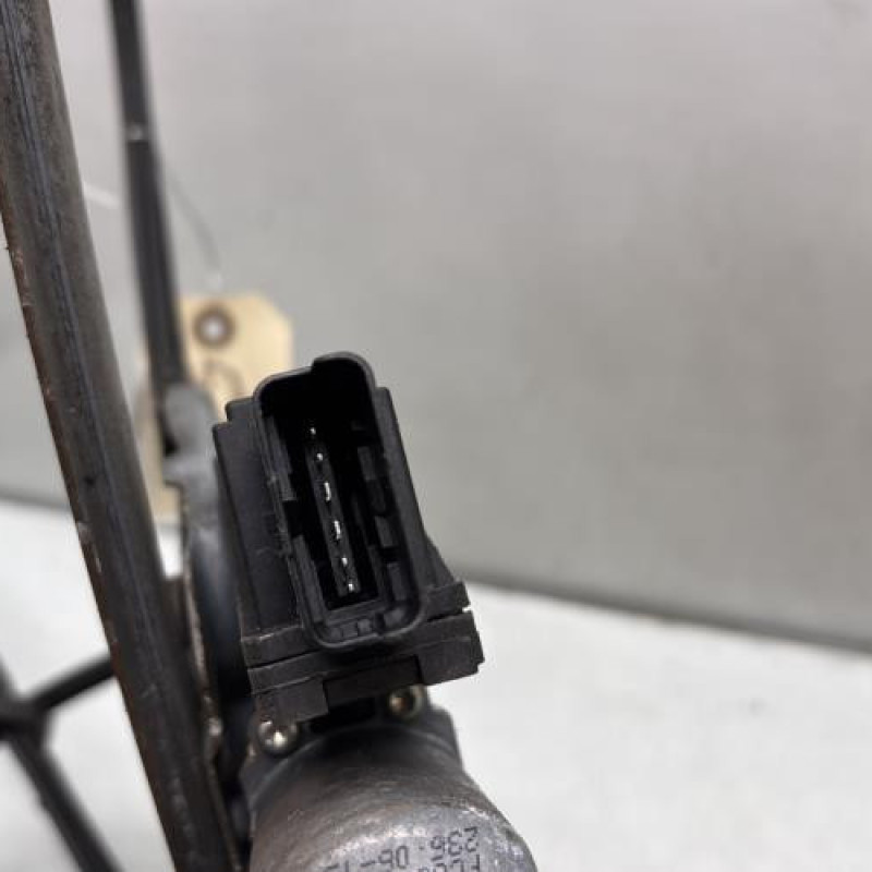 Leve vitre electrique avant gauche RENAULT LAGUNA 2 Photo n°4