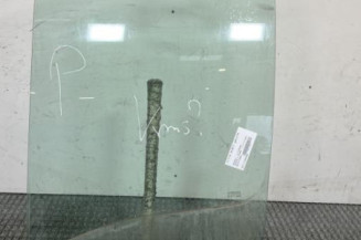 Vitre avant gauche RENAULT MASTER 2 Photo n°1