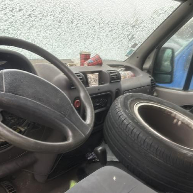 Custode avant droit (porte) RENAULT MASTER 2 Photo n°16