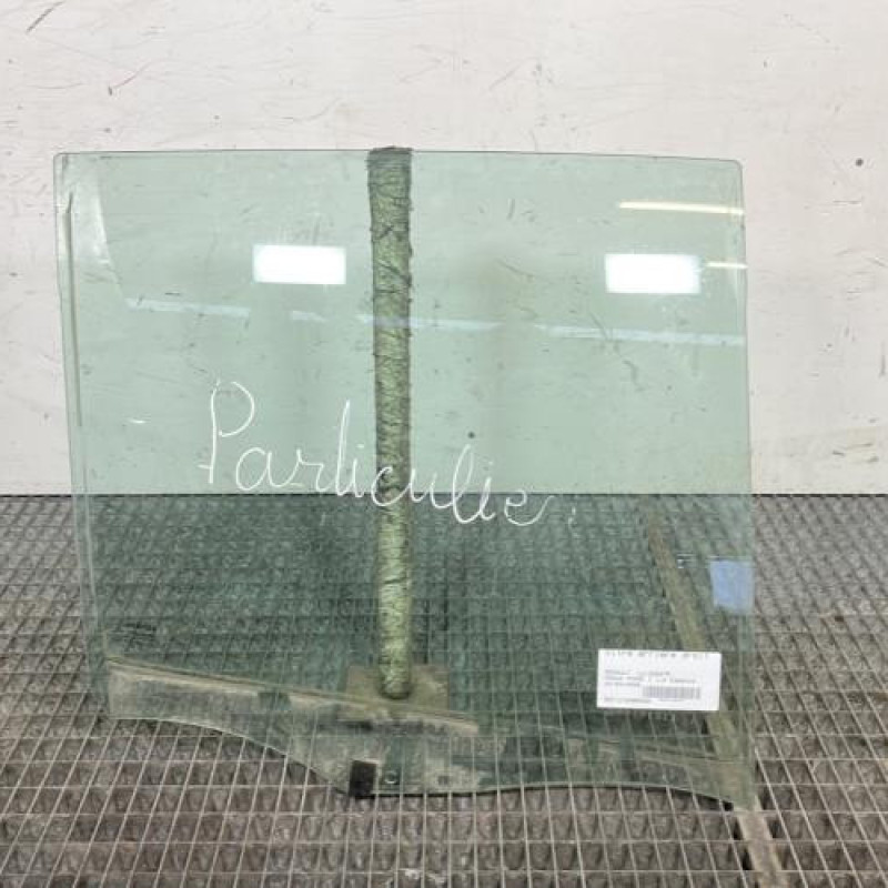 Vitre arriere droit RENAULT MODUS Photo n°1