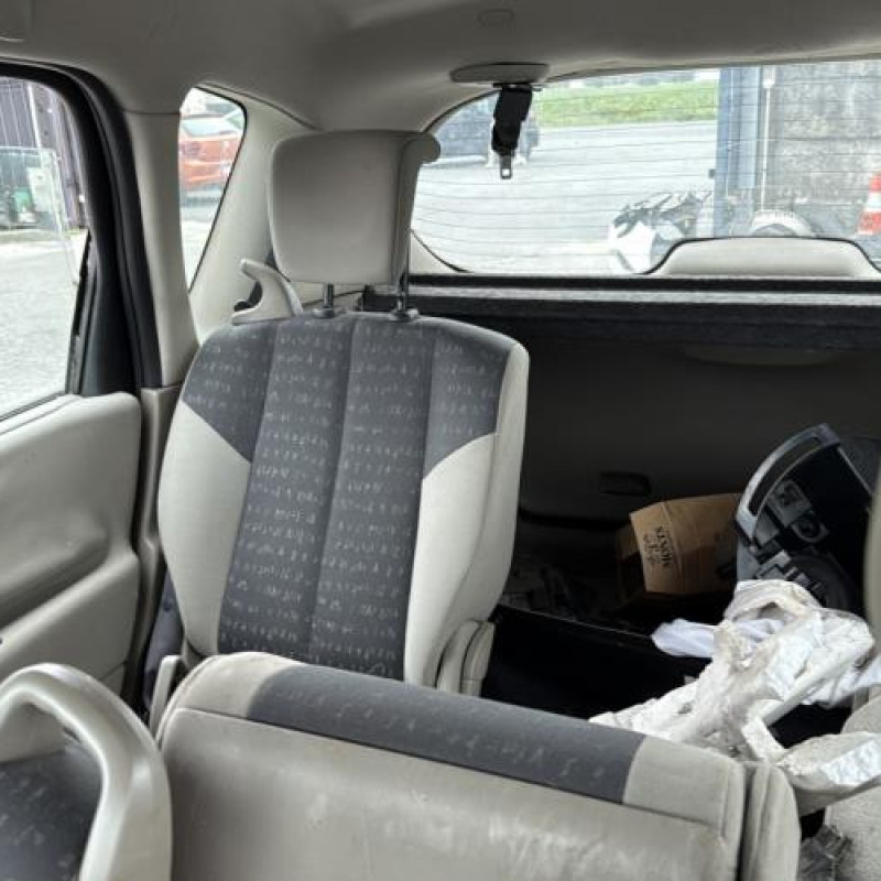 Feu arriere principal droit (feux) RENAULT SCENIC 2 Photo n°15