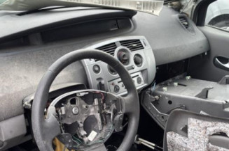 Vitre arriere gauche RENAULT SCENIC 2