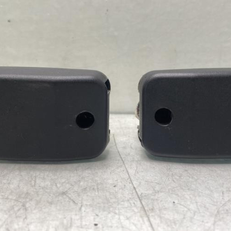 Attache ceinture arriere gauche RENAULT SCENIC 2 Photo n°3