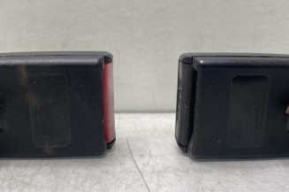 Attache ceinture arriere gauche RENAULT SCENIC 2