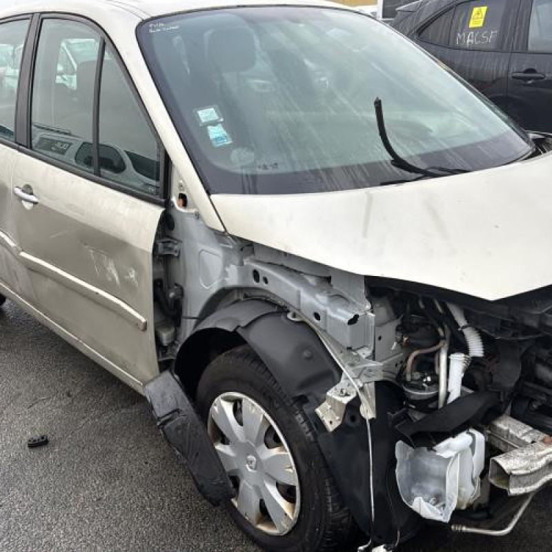 Attache ceinture arriere gauche RENAULT SCENIC 2 Photo n°6