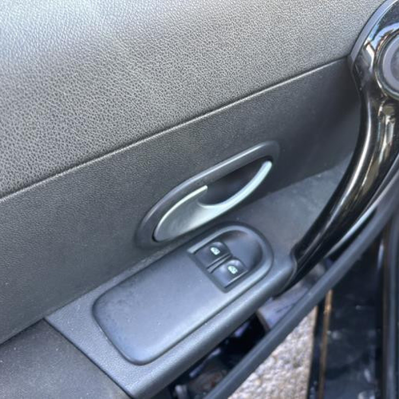 Air bag conducteur RENAULT CLIO 3 Photo n°14