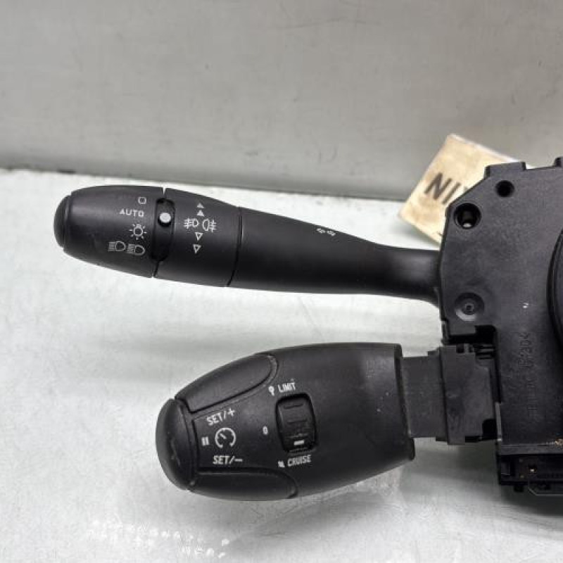 Com (Bloc Contacteur Tournant+Commodo Essuie Glace+Commodo Phare) CITROEN C3 1 Photo n°4