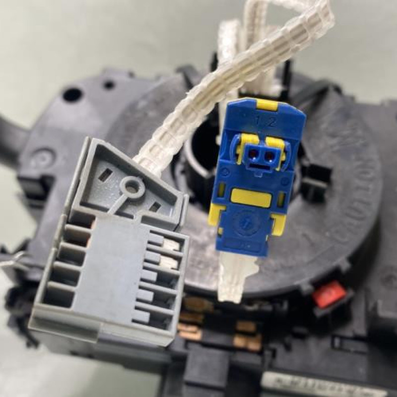 Com (Bloc Contacteur Tournant+Commodo Essuie Glace+Commodo Phare) CITROEN C3 1 Photo n°4