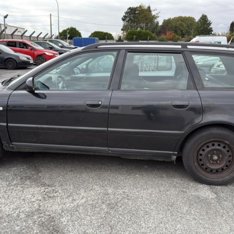 Pare choc avant AUDI A4 1 Photo n°11