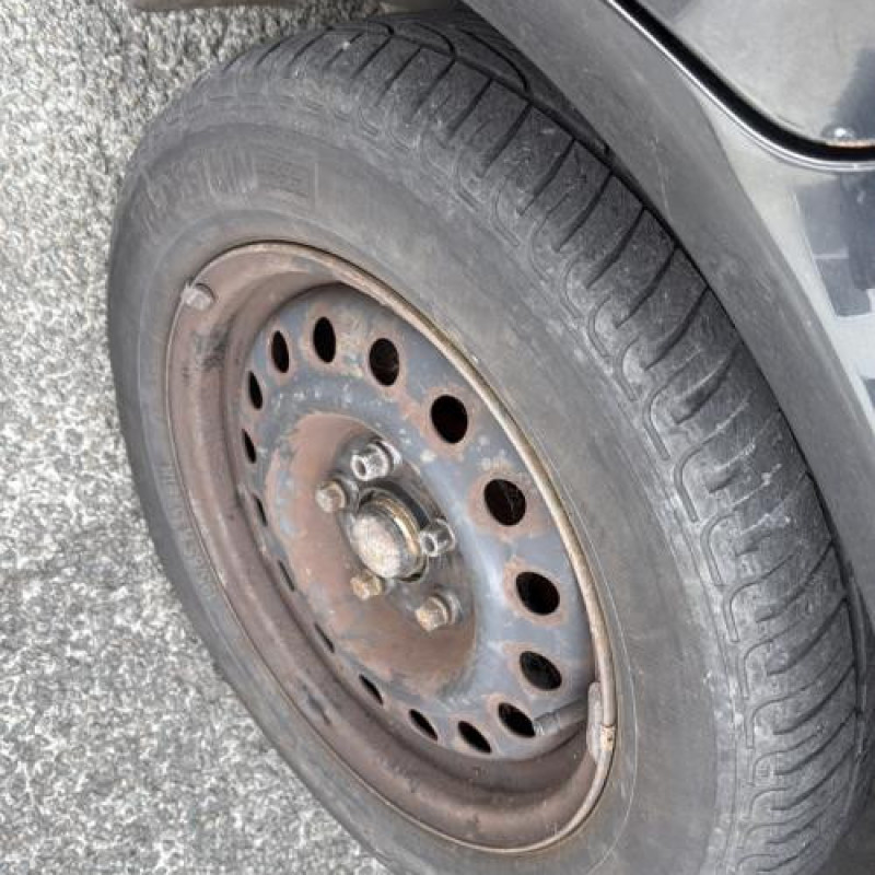 Pare choc avant AUDI A4 1 Photo n°14