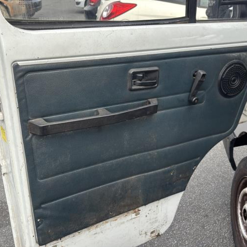 Vitre avant gauche RENAULT TRAFIC 1 Photo n°13