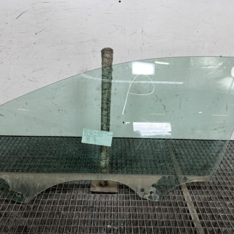 Vitre avant gauche VOLKSWAGEN GOLF 7 Photo n°1