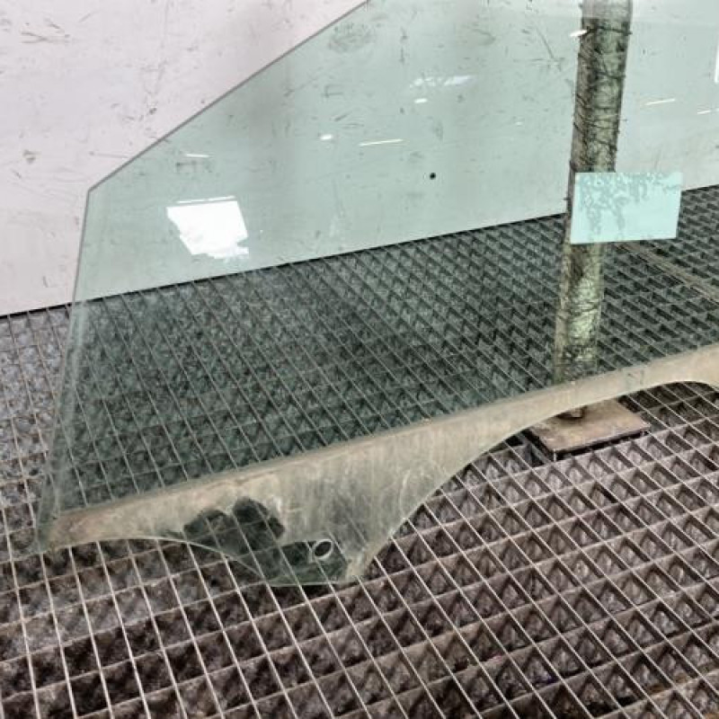 Vitre avant gauche VOLKSWAGEN GOLF 7 Photo n°2