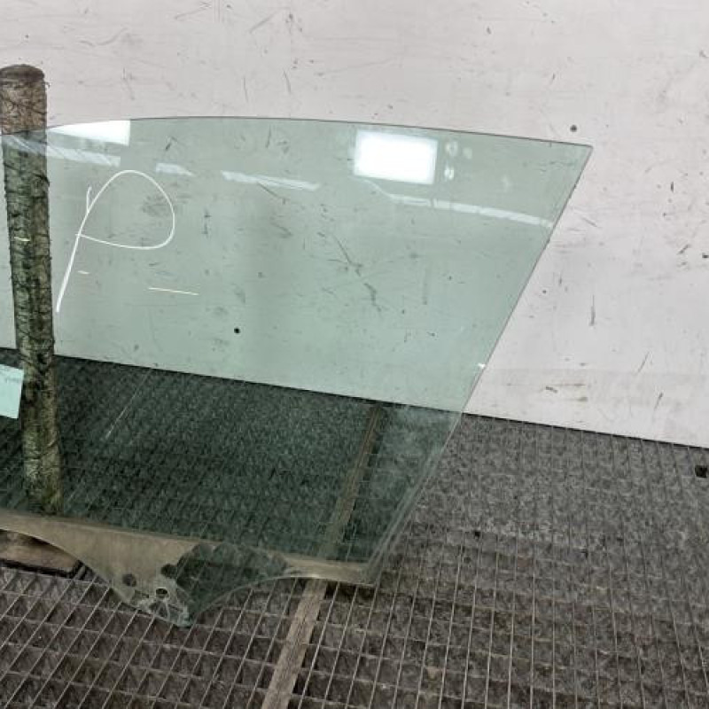 Vitre avant gauche VOLKSWAGEN GOLF 7 Photo n°3