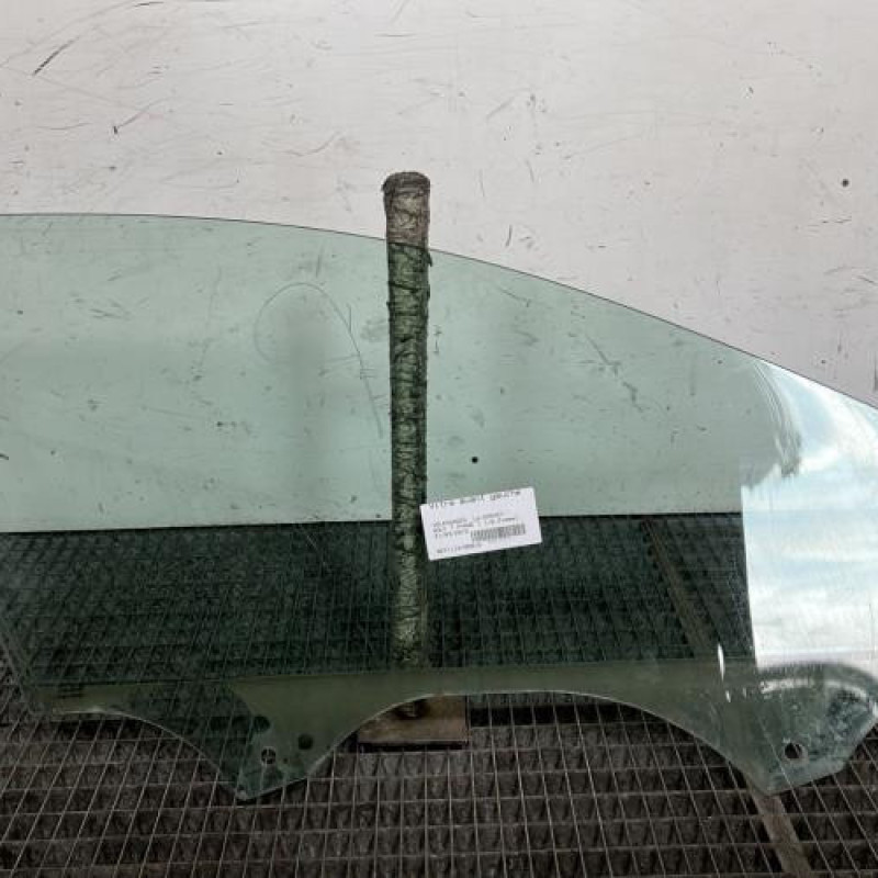 Vitre avant gauche VOLKSWAGEN GOLF 7 Photo n°4