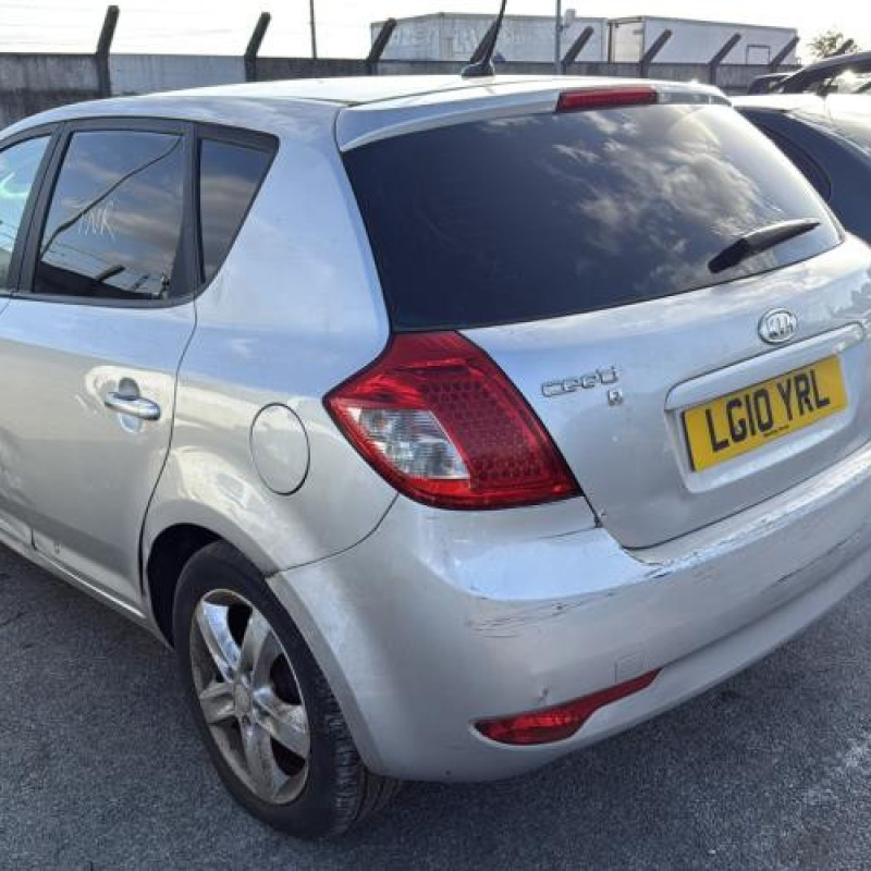 Feu arriere principal gauche (feux) KIA CEE-D 1 SPORT WAGON Photo n°8