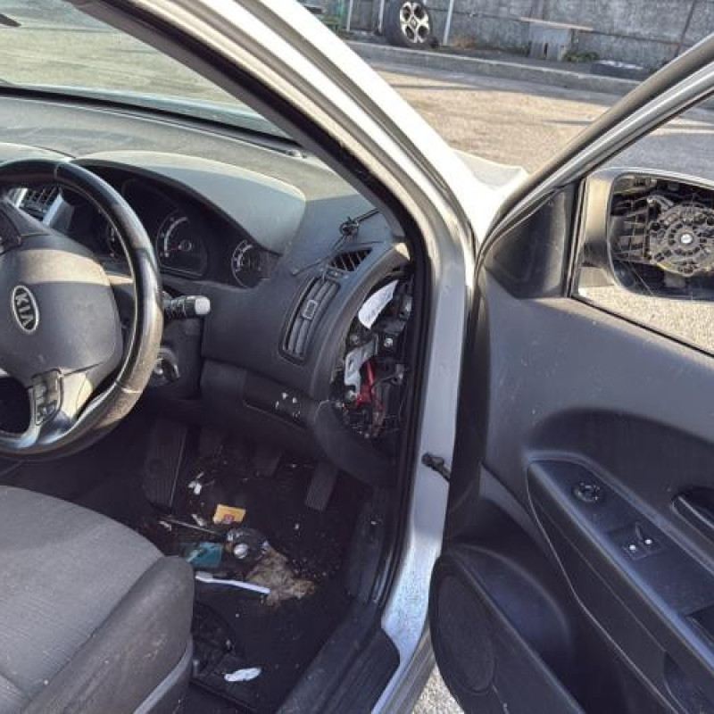 Feu arriere principal gauche (feux) KIA CEE-D 1 SPORT WAGON Photo n°10