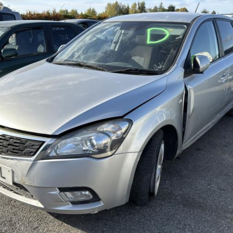 Feu arriere stop central KIA CEE-D 1 SPORT WAGON Photo n°5