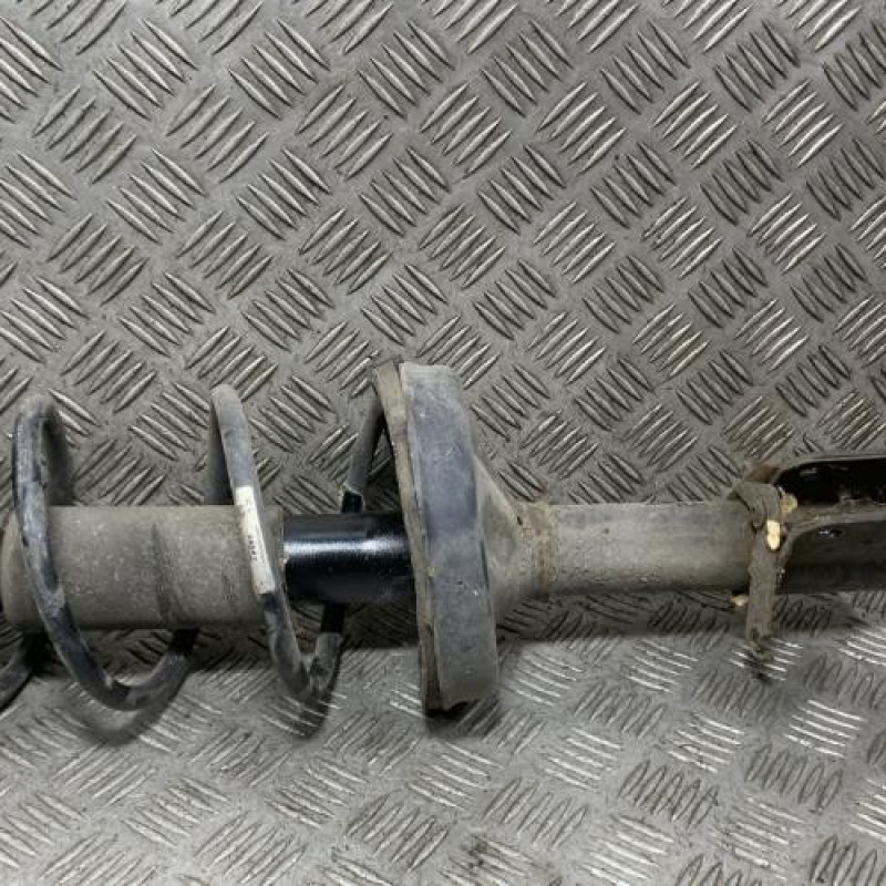 Amortisseur avant droit RENAULT CLIO 2 Photo n°1