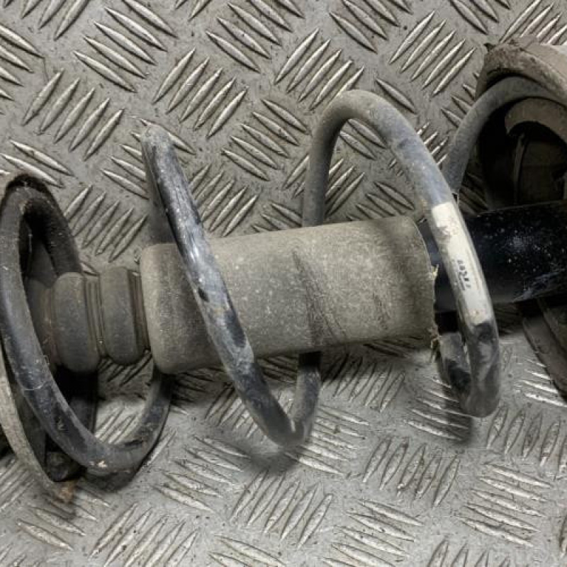 Amortisseur avant droit RENAULT CLIO 2 Photo n°2