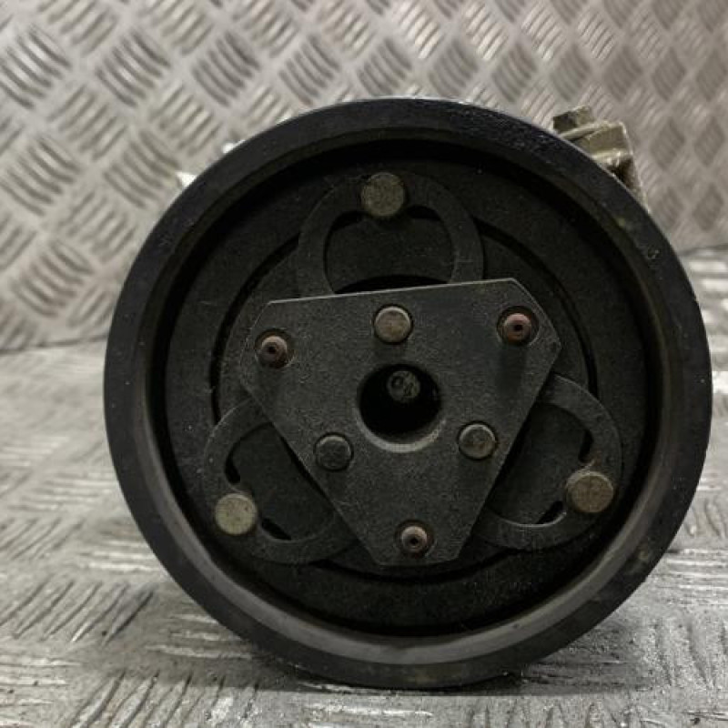 Compresseur clim DACIA SANDERO 2 Photo n°3