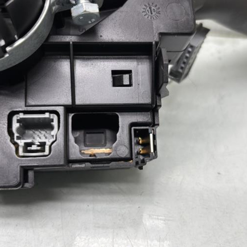 Com (Bloc Contacteur Tournant+Commodo Essuie Glace+Commodo Phare) PEUGEOT 206+ Photo n°8