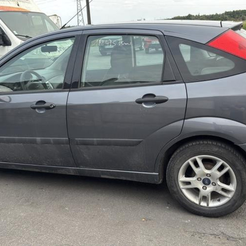 Pare choc arriere FORD FOCUS 1 Photo n°11