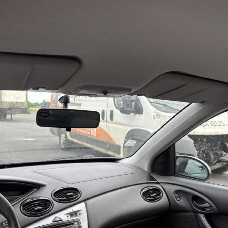 Pare choc arriere FORD FOCUS 1 Photo n°18