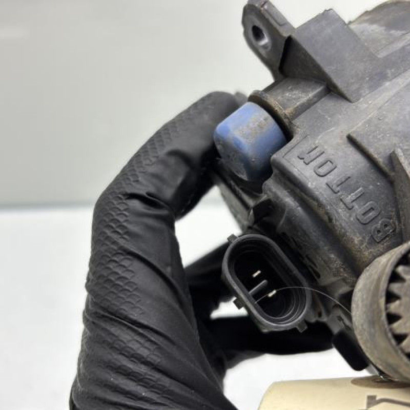 Anti brouillard gauche (feux) PEUGEOT 308 2 Photo n°4