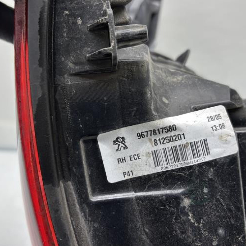 Feu arriere principal droit (feux) PEUGEOT 308 2 Photo n°8