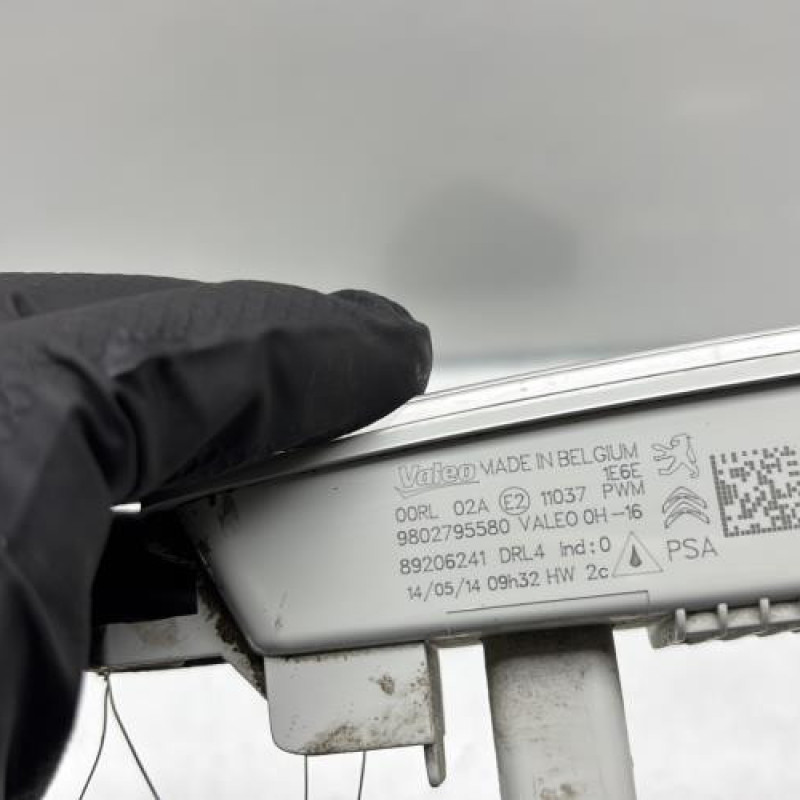 Feu diurne avant droit PEUGEOT 308 2 Photo n°4