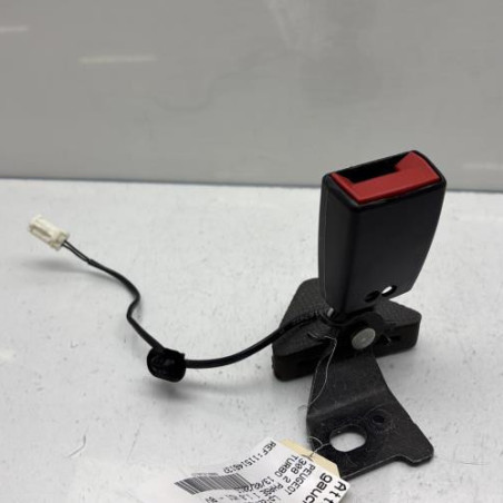 Attache ceinture avant gauche PEUGEOT 308 2 Photo n°1