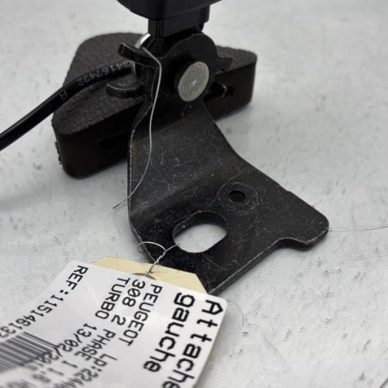 Attache ceinture avant gauche PEUGEOT 308 2 Photo n°2