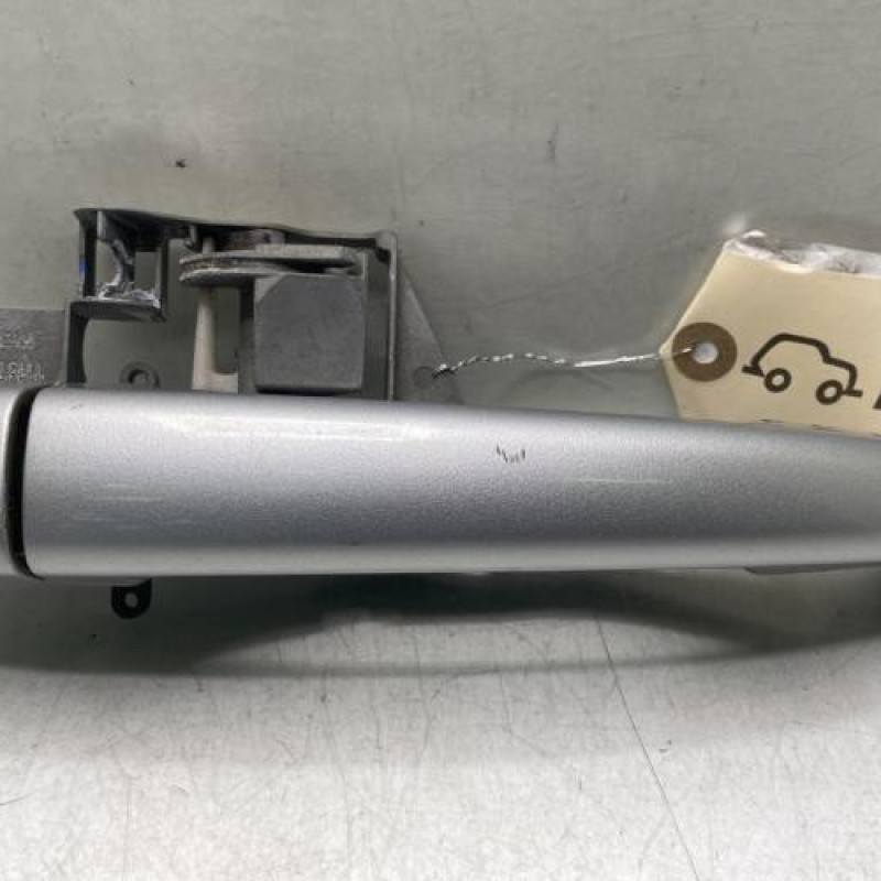 Poignee porte arriere droit PEUGEOT 5008 1 Photo n°1