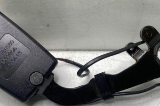 Attache ceinture arriere gauche PEUGEOT 5008 1 Photo n°1