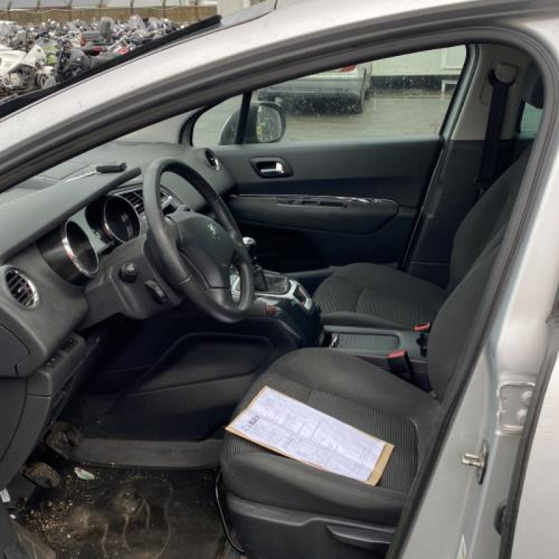 Boite a gants PEUGEOT 5008 1 Photo n°12