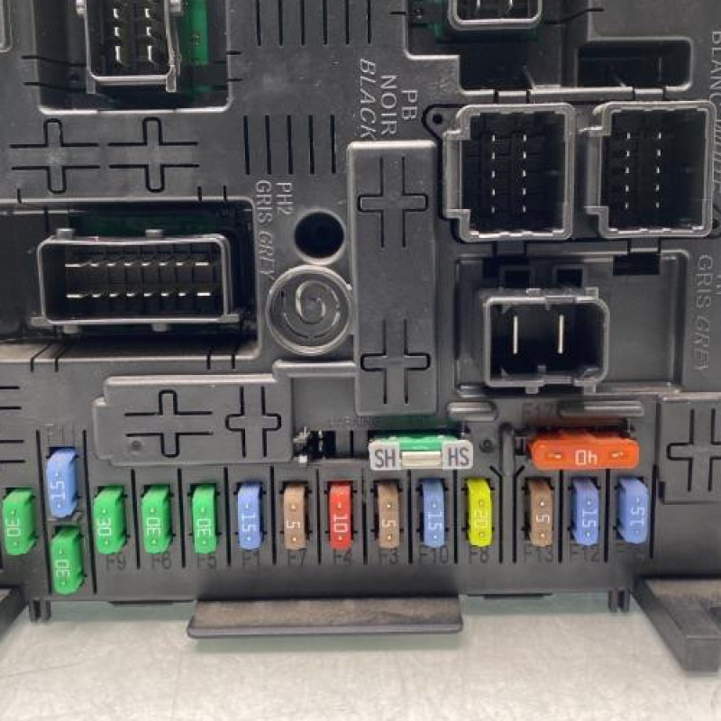 Boitier BSI PEUGEOT 5008 1 Photo n°3