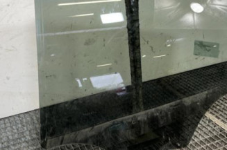 Vitre arriere gauche PEUGEOT 208 1