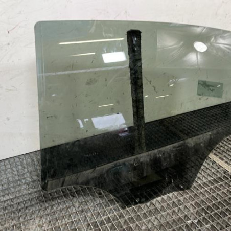 Vitre arriere gauche PEUGEOT 208 1
