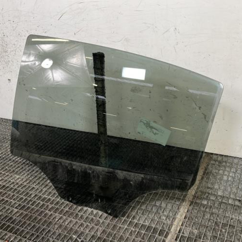 Vitre arriere gauche PEUGEOT 208 1 Photo n°3