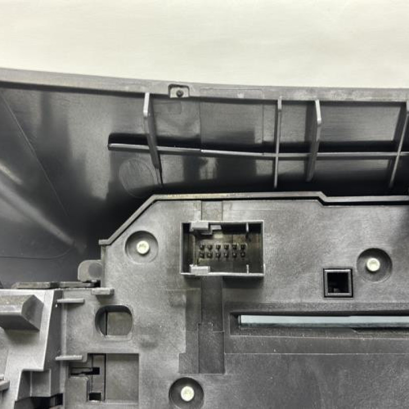 Bouton de warning PEUGEOT 308 2 Photo n°4