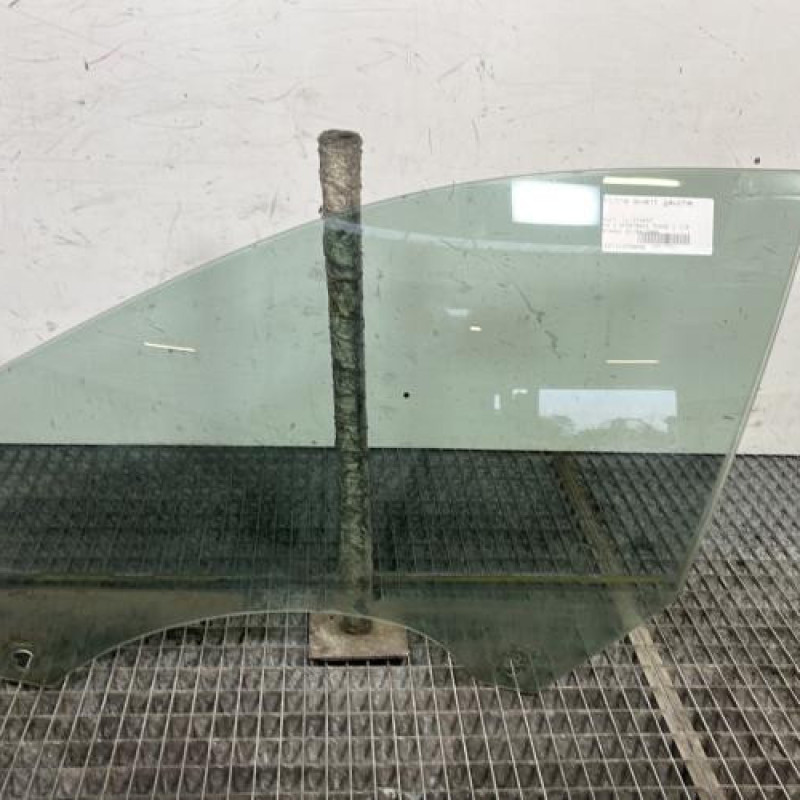 Vitre avant gauche AUDI A3 2 Photo n°1