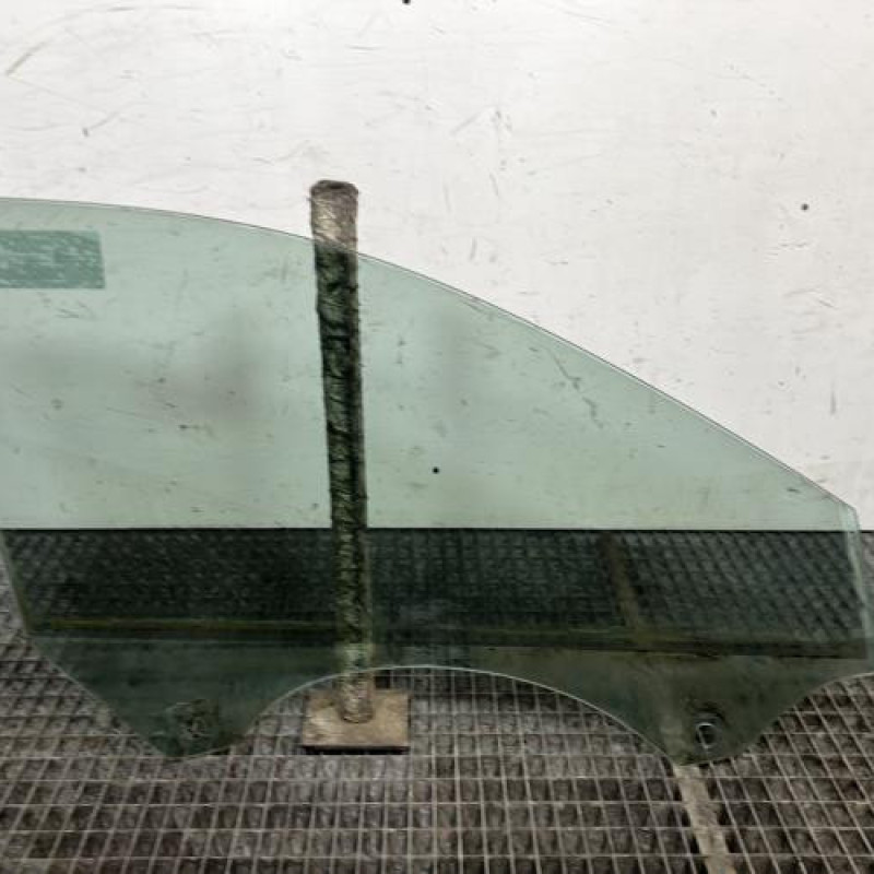 Vitre avant gauche AUDI A3 2 Photo n°4