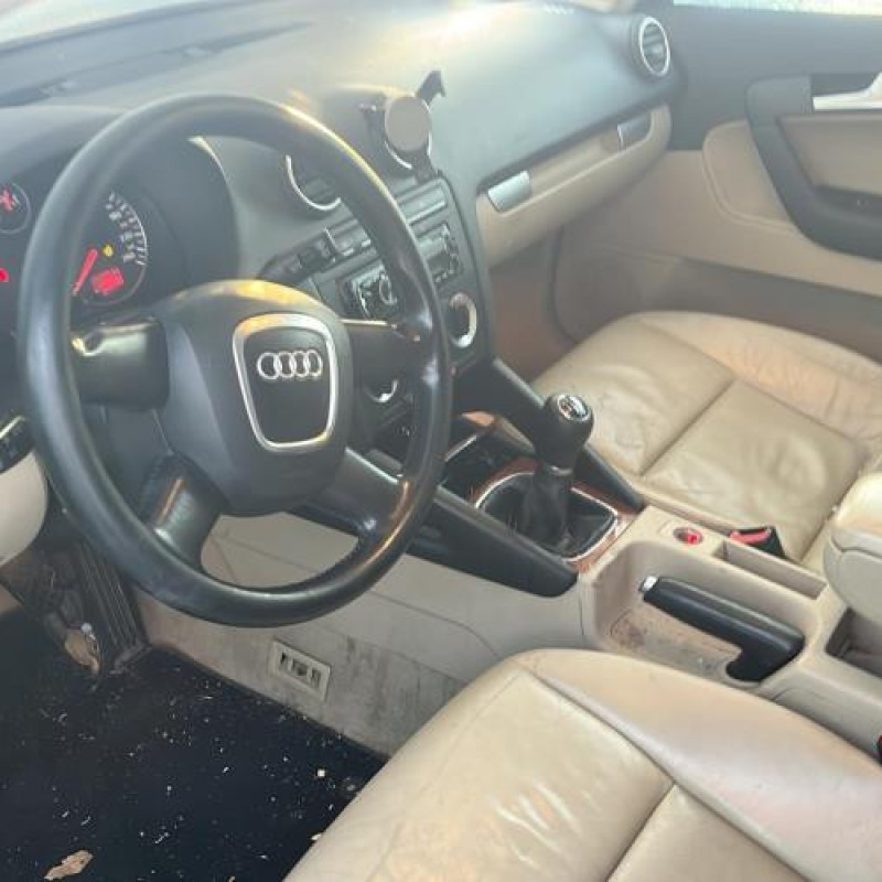 Bouton de warning AUDI A3 2 Photo n°7