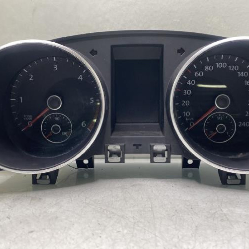 Compteur VOLKSWAGEN GOLF 6 Photo n°1