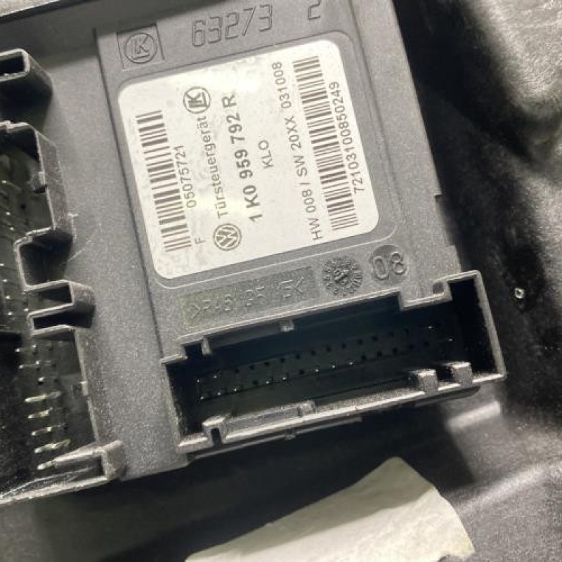 Leve vitre electrique avant droit VOLKSWAGEN GOLF 6 Photo n°4