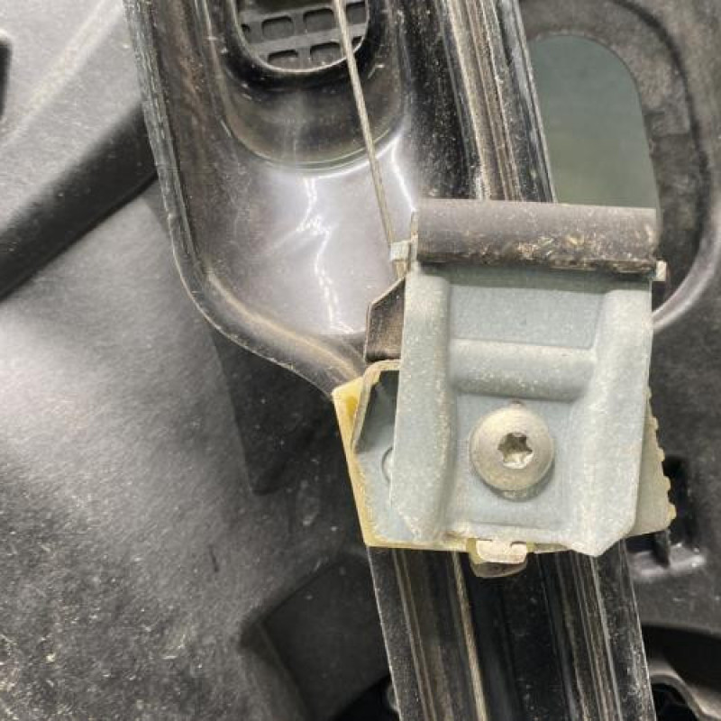 Leve vitre electrique avant droit VOLKSWAGEN GOLF 6 Photo n°7