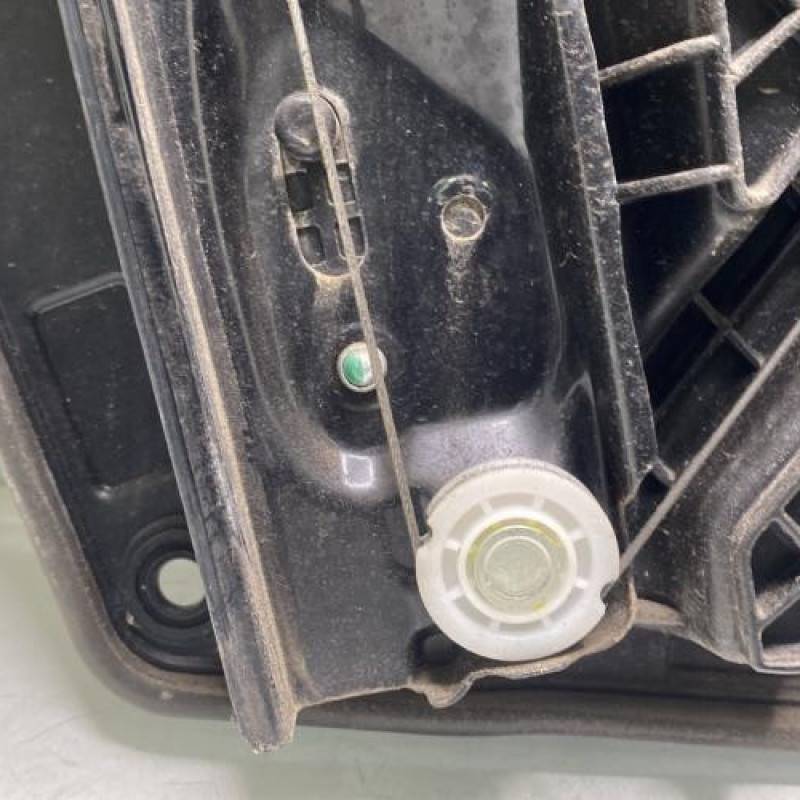 Leve vitre electrique avant droit VOLKSWAGEN GOLF 6 Photo n°9